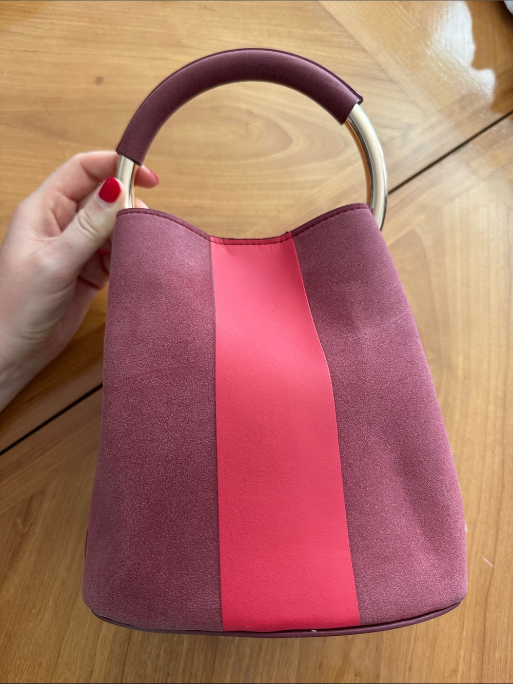 Who What Wear bucket bag